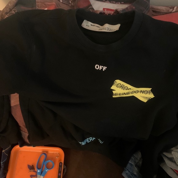 Off-white “Do not cross” crew neck - Picture 2 of 4